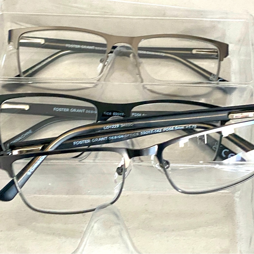 Design Optics by Foster Grant Metal Reading Glasses +1.75, 3-pack + 1 case - Picture 10 of 11
